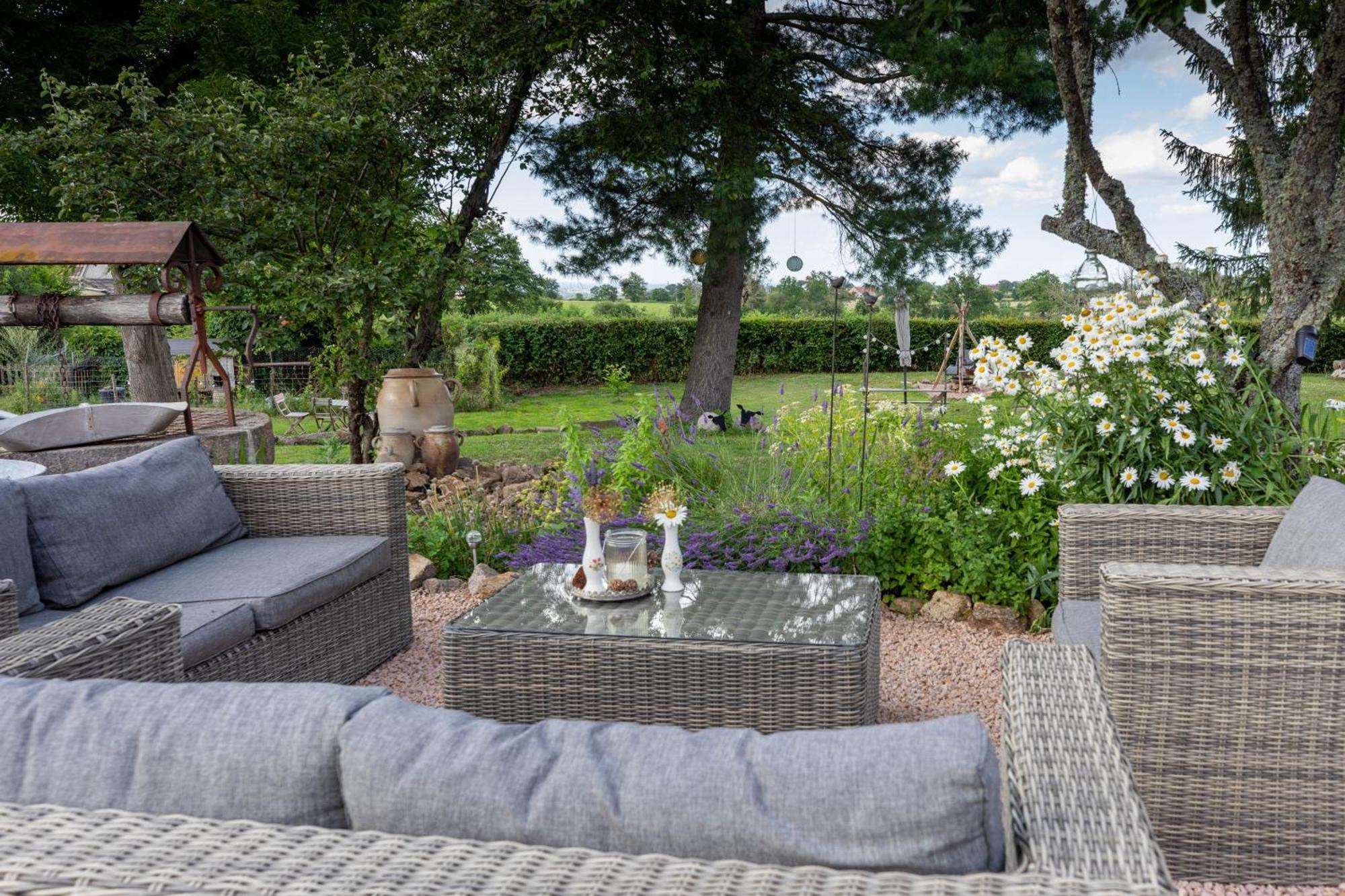 Bed and Breakfast Domaine La Pomme De Pin Louroux-de-Beaune Exterior foto